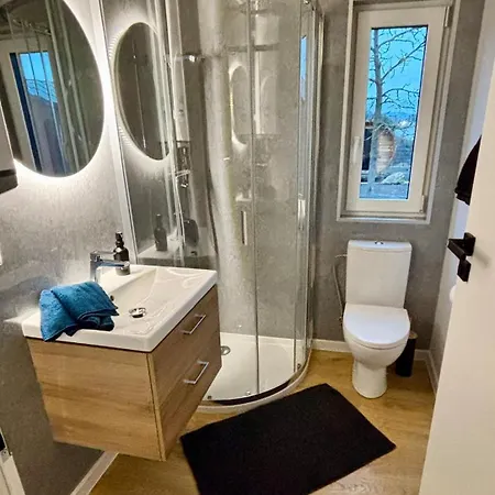 Apartment Wiesenblick & Sauna & Wlan Haus 1 *
